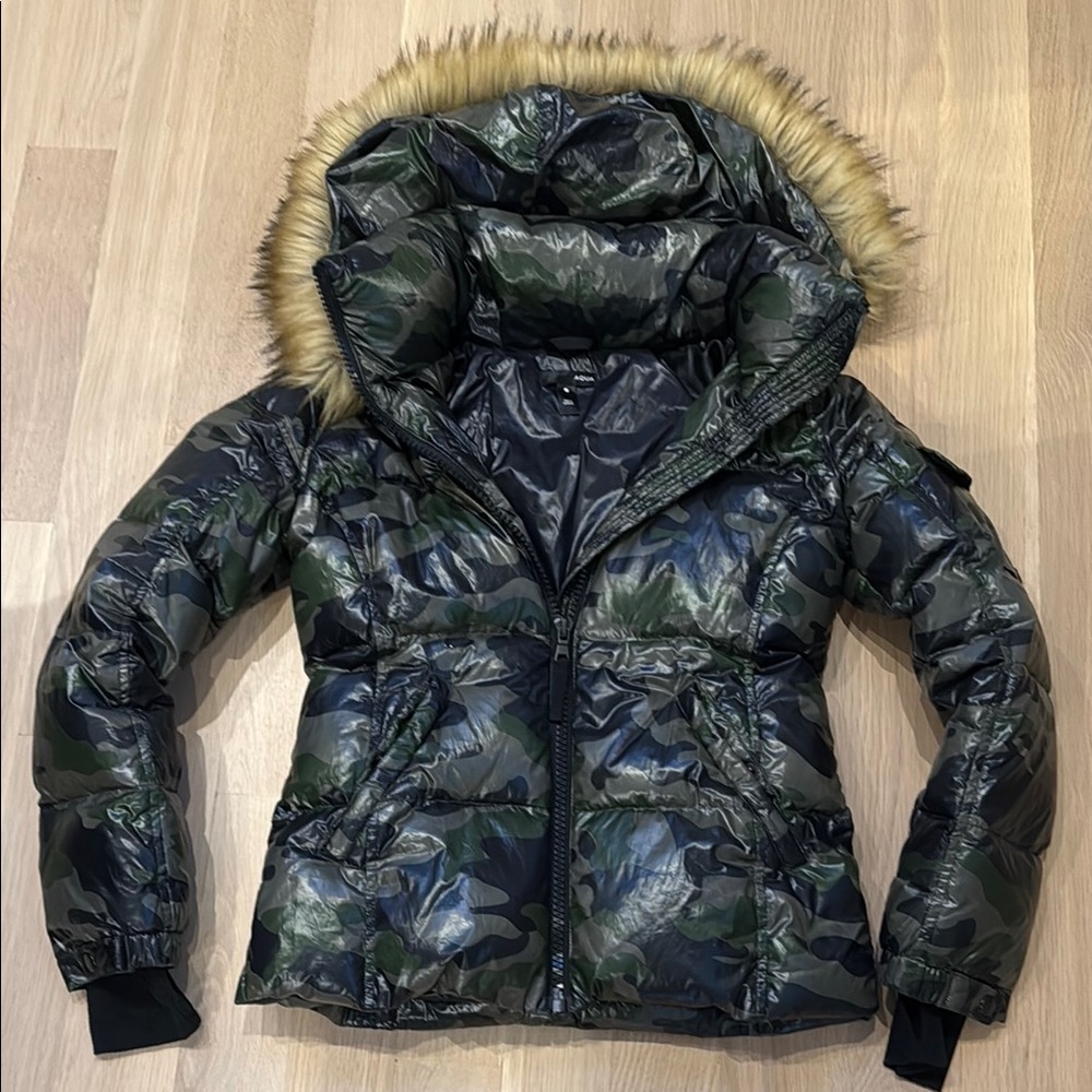 Camouflage Puffer Jacket with Faux Fur Hood